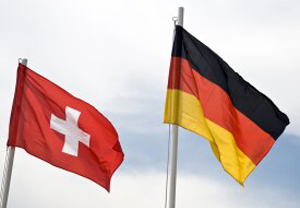 Flagggen der Schweiz und Deutschland